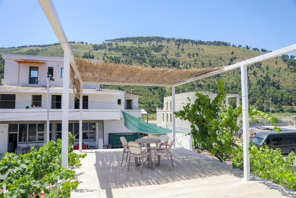 Cereni Guesthouse Berati Exterior foto
